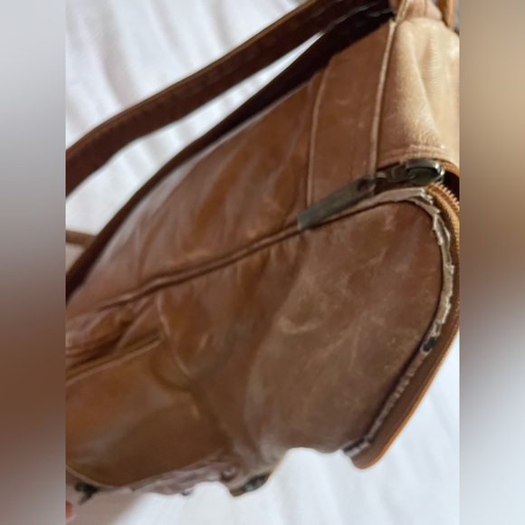 Vintage brown leather backpack - Picture 4 of 9